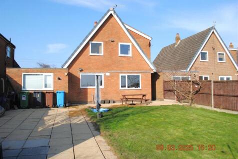 rear garden 2.JPG