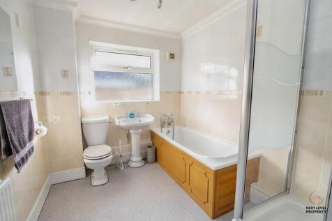 Ground Floor Bathroom