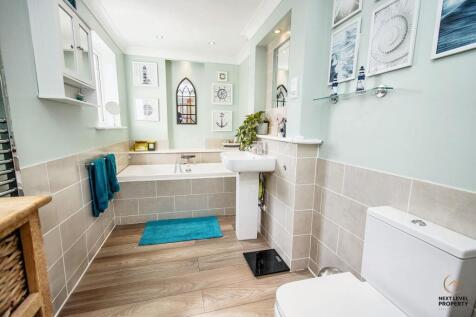 Ground Floor Bathroom
