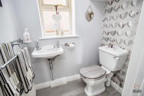 Cloakroom/WC
