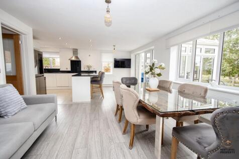 Kitchen/Family Room
