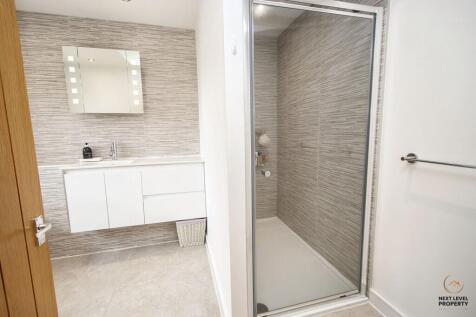 En-suite 1