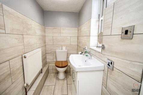 Cloakroom/WC
