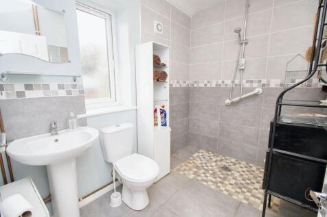 Annex Shower Room
