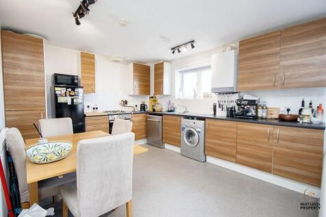 Lounge and Kitchen Area