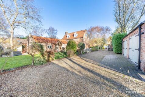 Driveway, rear garden and parking