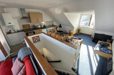 46 TF Living 2 T202310090913.jpg