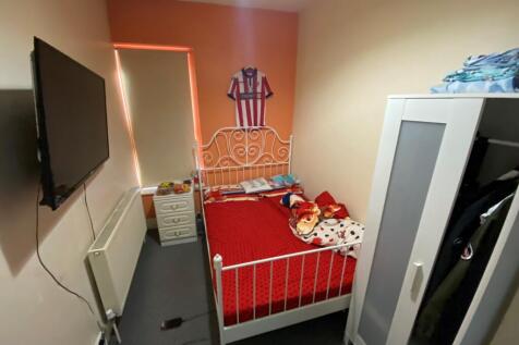 Bedroom 2 T202310231137.jpg