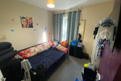 Bedroom 3 T202310231137.jpg