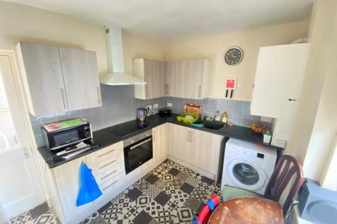 Kitchen T202310231137.jpg