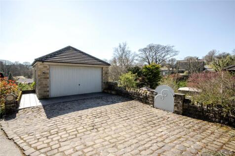 Garage / Parking