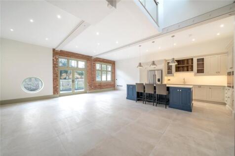 Living / Kitchen