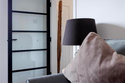 29 Churchill Cres 41.jpg