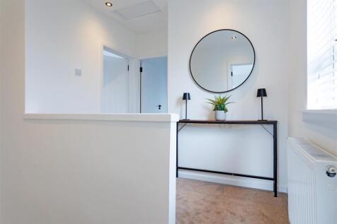 29 Churchill Cres 43.jpg