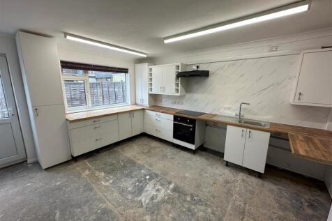 Kitchen new.jpg