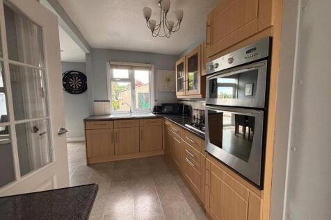 Kitchen 1.jpg
