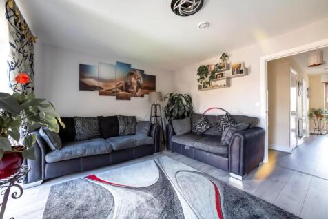 Living Room 1.jpg