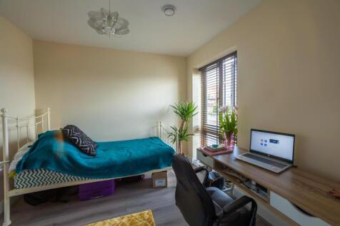 Bedroom 3 2.jpg