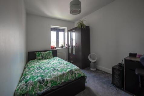 Bedroom 2 1.jpg