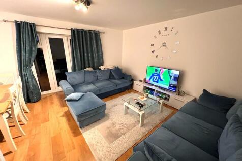 Living Room.jpg