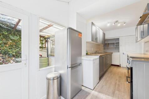 Kitchen Alt.jpg