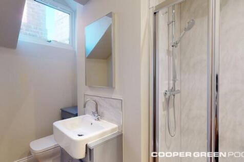 High Street 3a Bedroom Four En Suite Shower Room