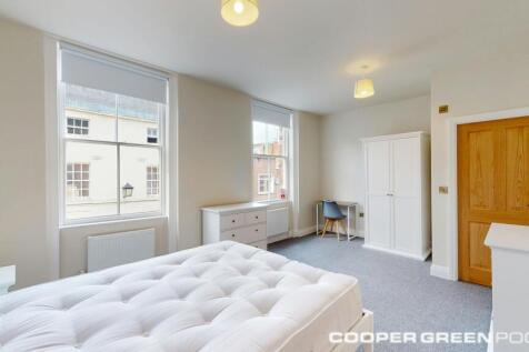 High Street 3a Bedroom One.jpg