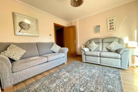 Bedroom/ reception