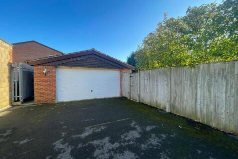 Double garage 
