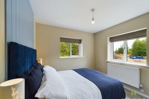 Bedroom 1.jpg