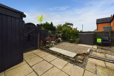 CAM01420G0-PR0420-STILL007.jpg