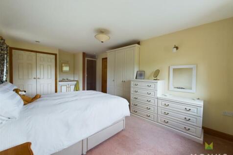 CAM01420G0-PR0384-STILL008.jpg