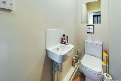 CAM01420G0-PR0363-STILL012.jpg