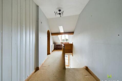 CAM01420G0-PR0473-STILL028.jpg