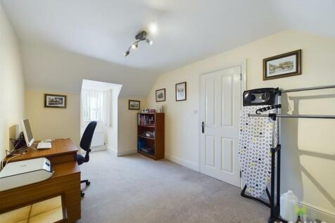 CAM01420G0-PR0483-STILL004.jpg