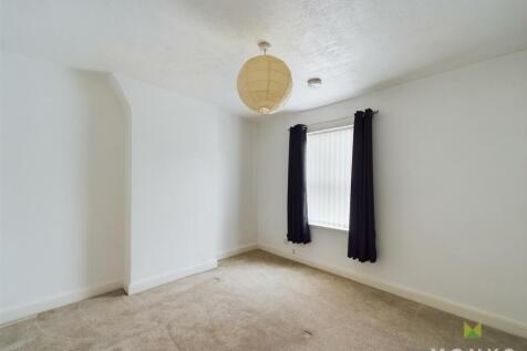 CAM01520G0-PR0121-STILL010.jpg