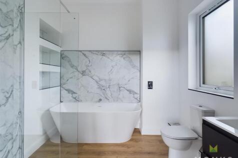 En suite for marketing.jpg