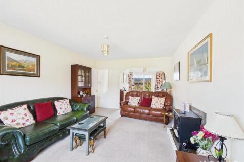 Living Room 2.jpg