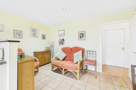 CAM01420G0-PR0601-STILL009.jpg