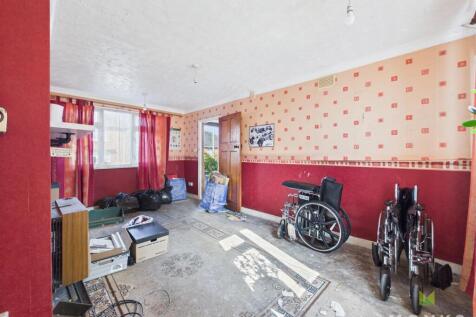 CAM01420G0-PR0682-STILL007.jpg
