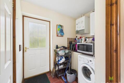 CAM01420G0-PR0678-STILL009.jpg