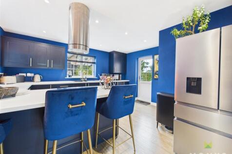 Kitchen/ Breakfast Room