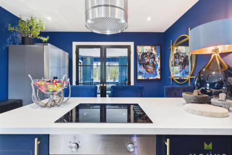 Kitchen/ Breakfast Room