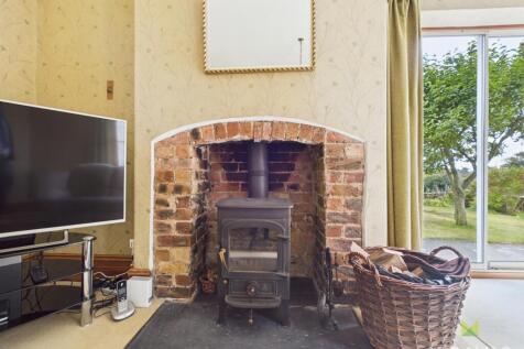 CAM01420G0-PR0748-STILL024.jpg