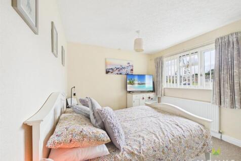 CAM01420G0-PR0756-STILL003.jpg