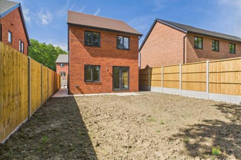 Garden Malvern detached.jpg