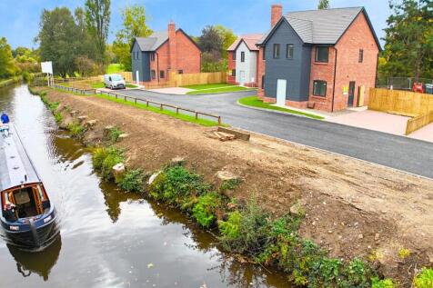 40-42 with barge.jpg