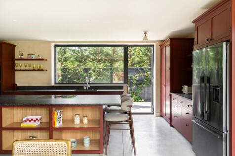 Dining/ Kitchen