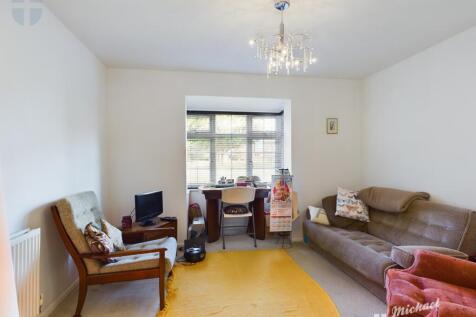 CAM02538G0-PR0102-STILL003