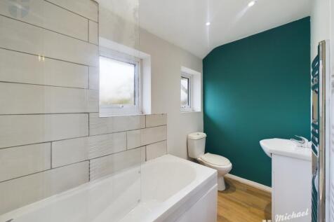 CAM02538G0-PR0228-STILL008